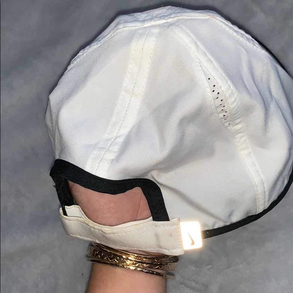 Nike adjustable hat - Picture 2 of 2